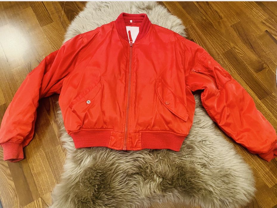 Geaca bomber rosie din fas