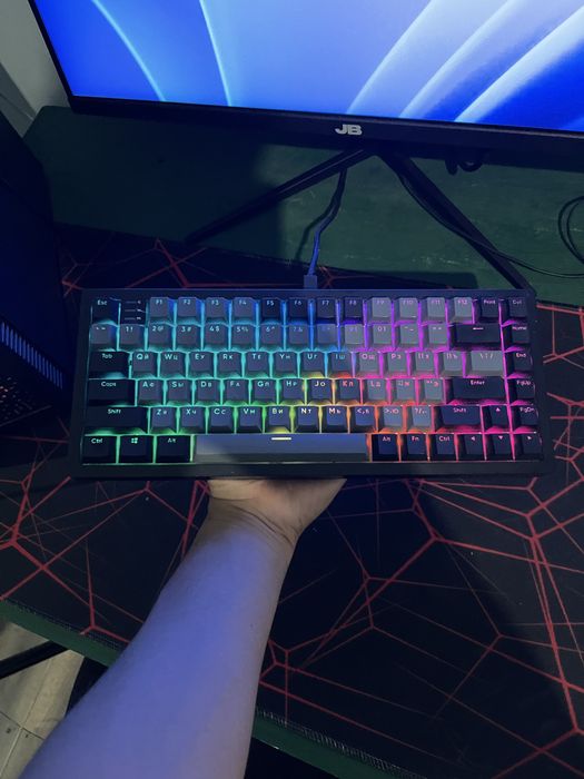 мощный игровой компьютер фулл комплект 240hz монитор