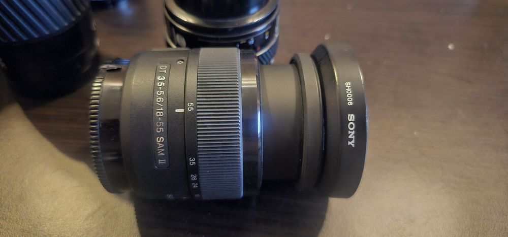 Vand camera foto sony a77 cu obiective
24MP CMOS Sensor
12fps continuo