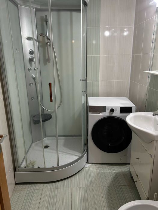 inchiriez apartament