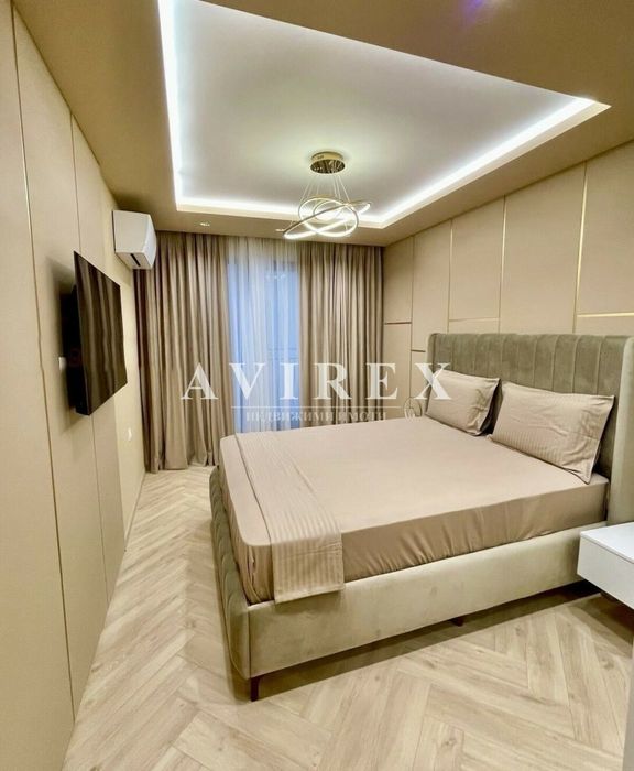 Дава се под наем Тристаен апартамент в Пловдив, Център - 130 кв.м за 917.49 € - Снимка #5