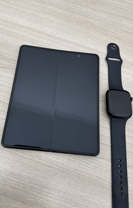Samsung Galaxy Fold 3 + Aplle watch 7 series (обмен на 15 Pro Max)