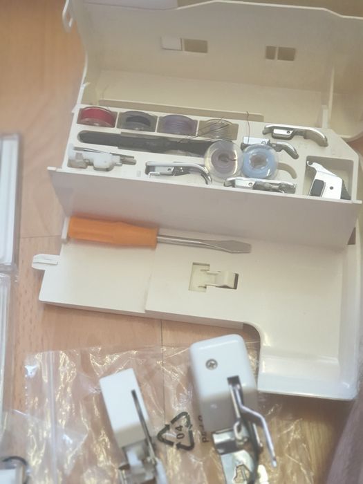 Masina cusut si brodat computerizata broter galaxi 1000e
