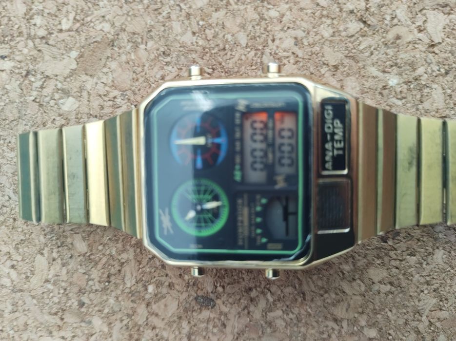 Часовник humpbuck ck 0004