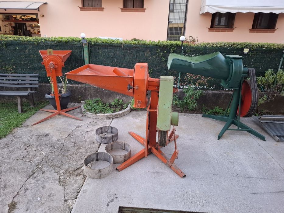 Moară la cardanul de la tractor