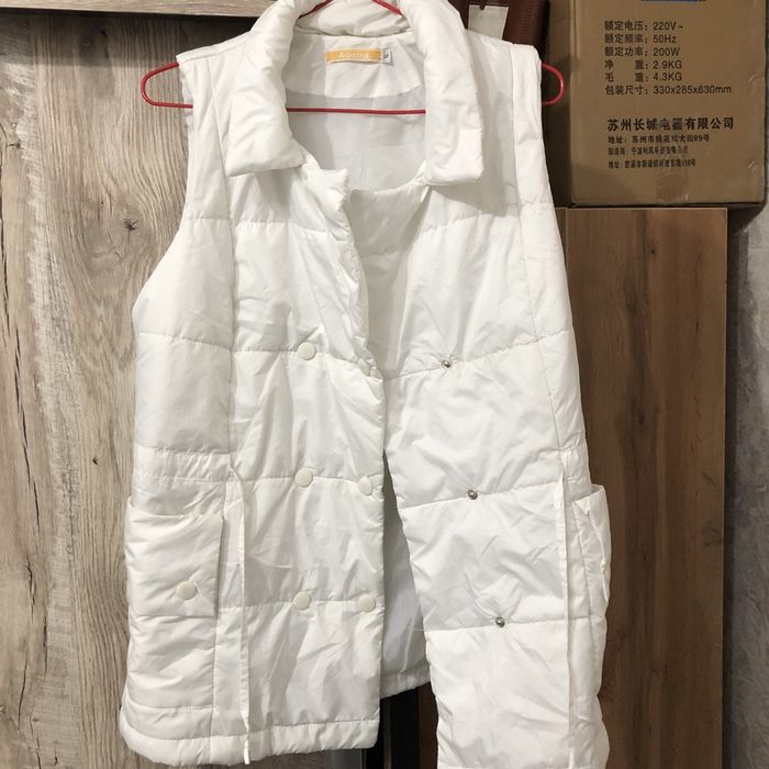 все вещи отдам по приемлимой цене йены начинаются от 50-100 тыс