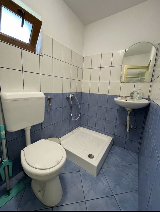Casă de vânzare sau de închiriat în Focșani.