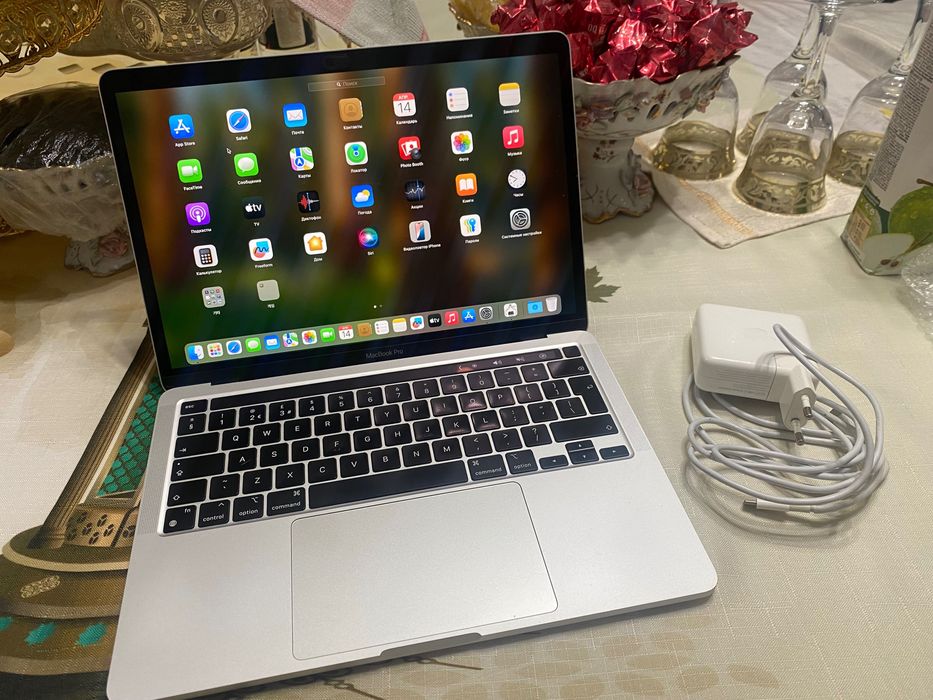 Macbook pro M1 8gb