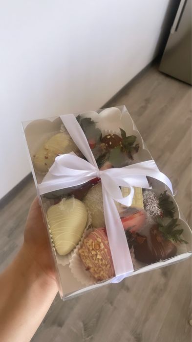 Клубника в шоколаде Атырау