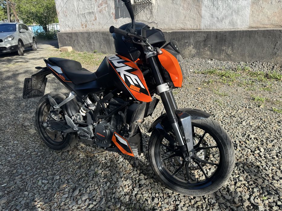Продам мотоцикл KTM Duke 200