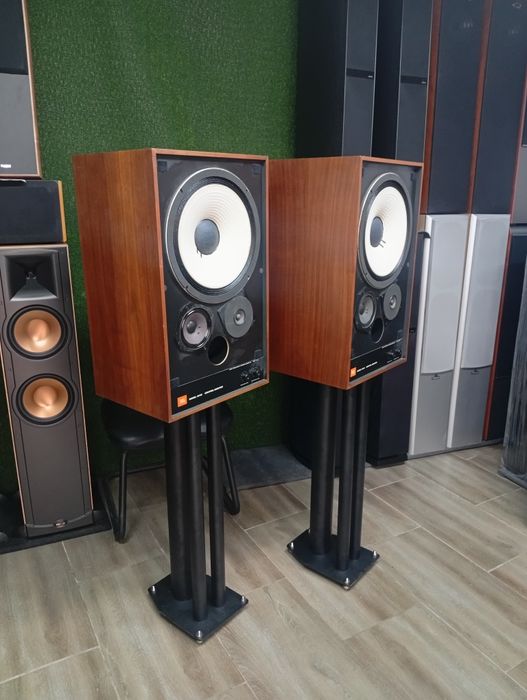 Тонколони JBL 4311B