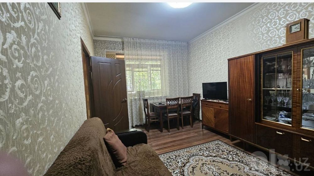 Продается 2/2/4 на мв.Феруза