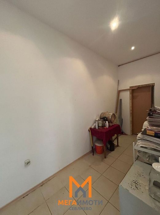 Продажба Помещение гр. Севлиево - гр. Севлиево 39m²