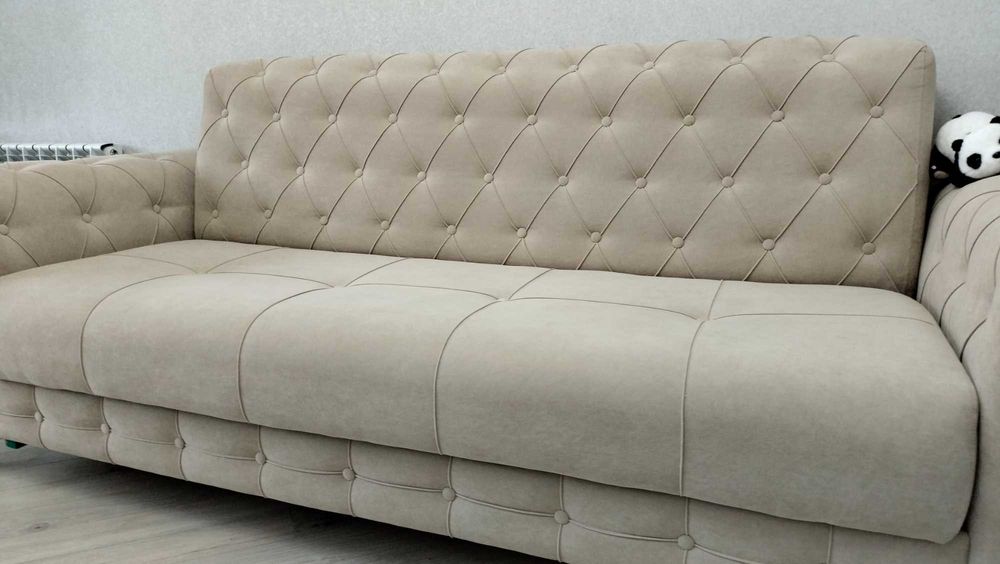 Продам диван, бежевый