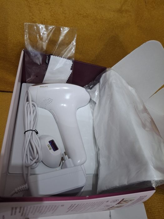 Фотоепилатор Fhilipa Lumea Advans SC 1997/00