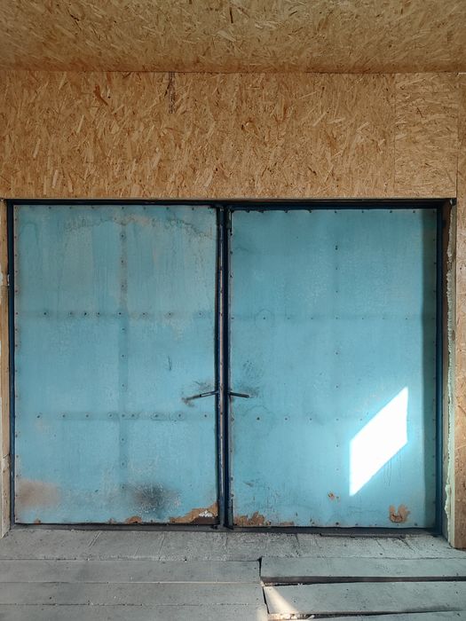 Продам гаражные ворота