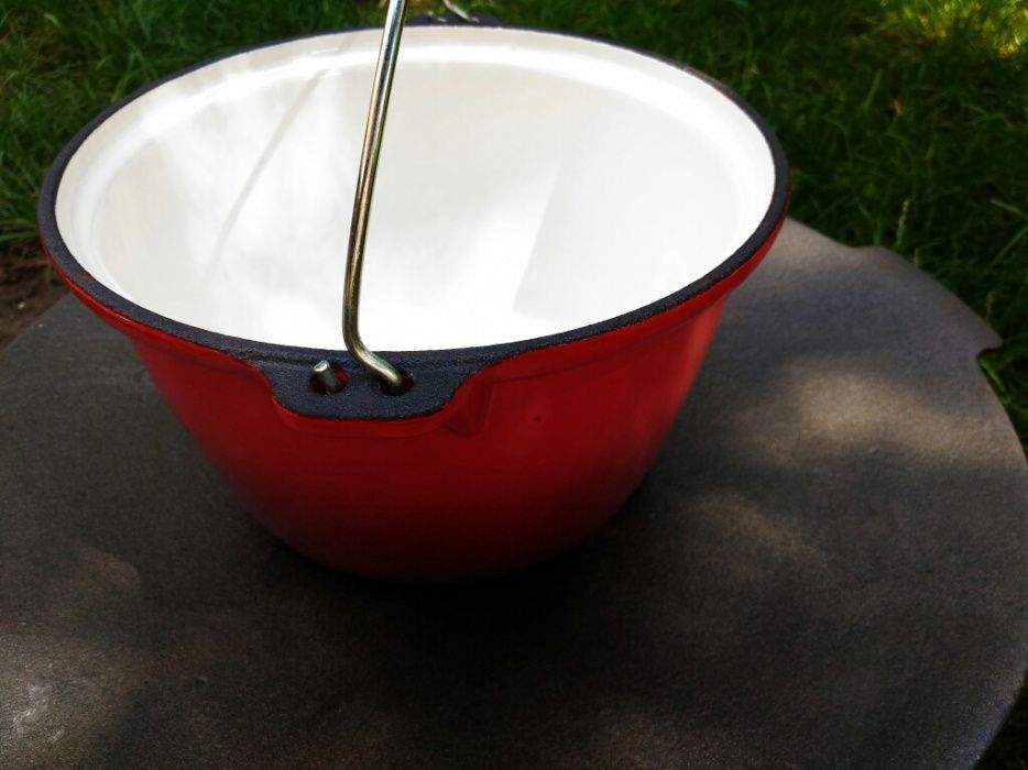 Ceaun din fonta emailata 5 L  169  lei  4 /5/7,2/10,8/16 l