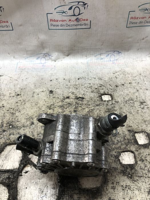 pompa vacuum audi a4 2009