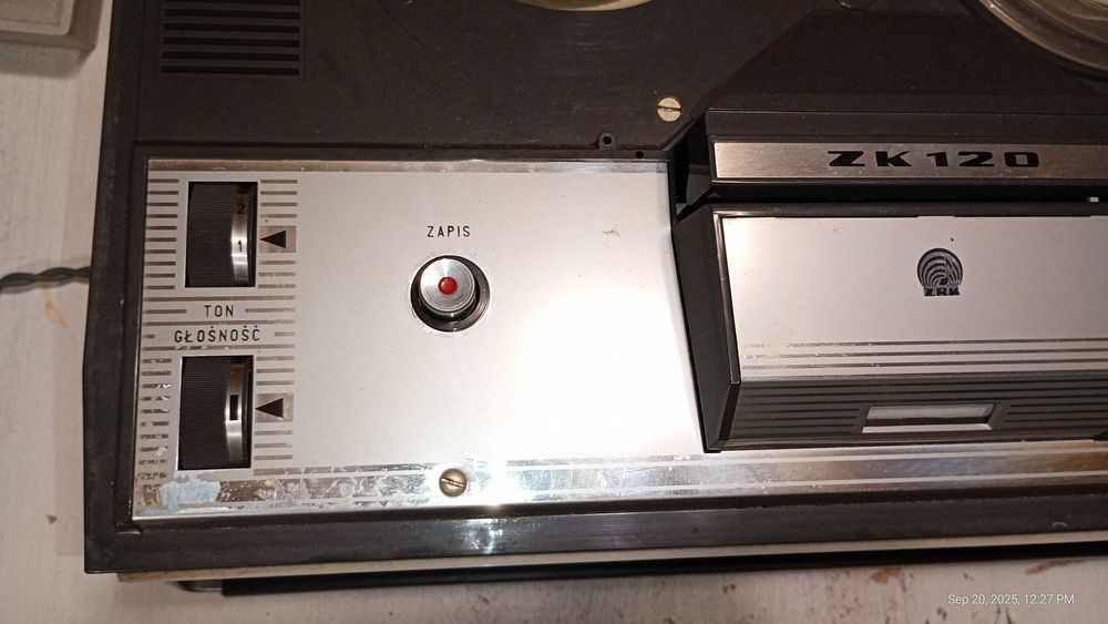 CD плеър Sony CDP XE-330 и магнетофон Unitra ZK-120 Grundig