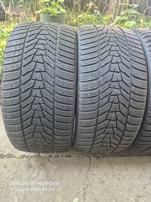 255 35 20  Anvelope de iarna Hankook 2024