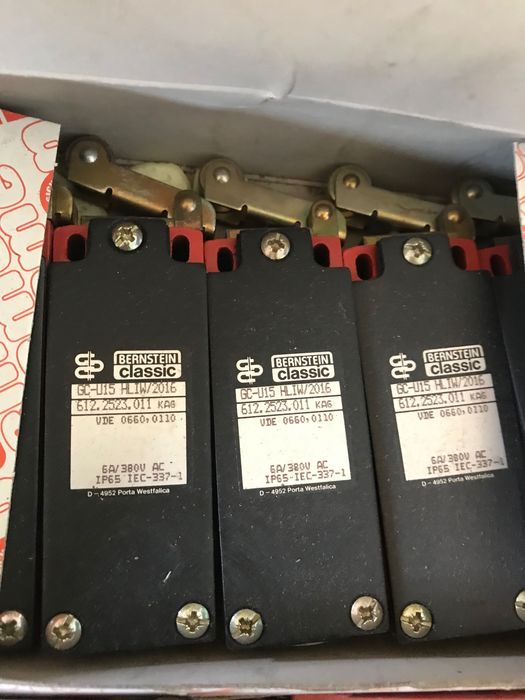 Краен изключвател  немски и японски