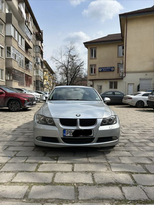 BMW 320 i в много добро състояние