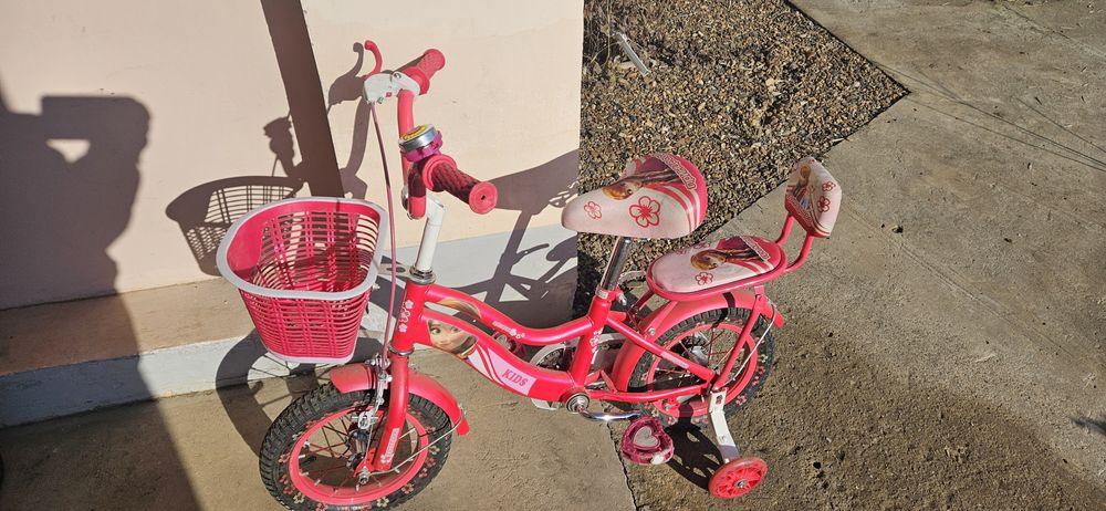 Продам детский велосипед для девочки.