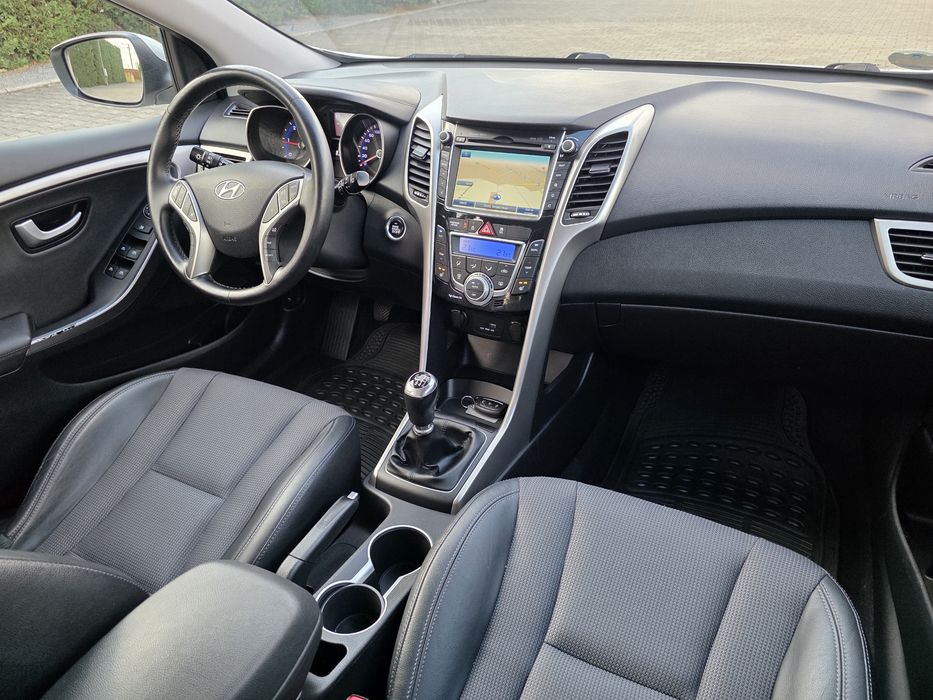 Hyundai i30 YES 1.6 diesel Camera Navigatie