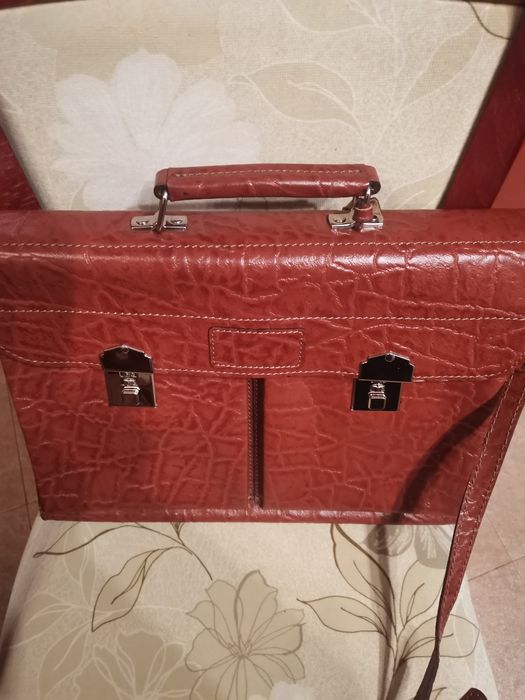 Мъжка бизнес чанта от естествена кожа