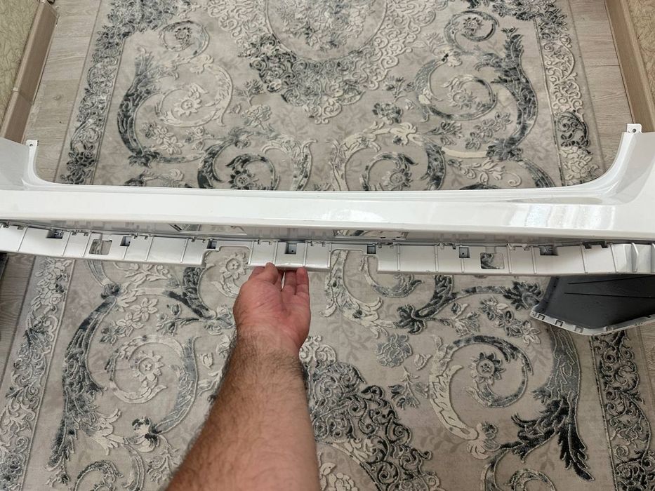 Elantra orqa bamfer sotiladi