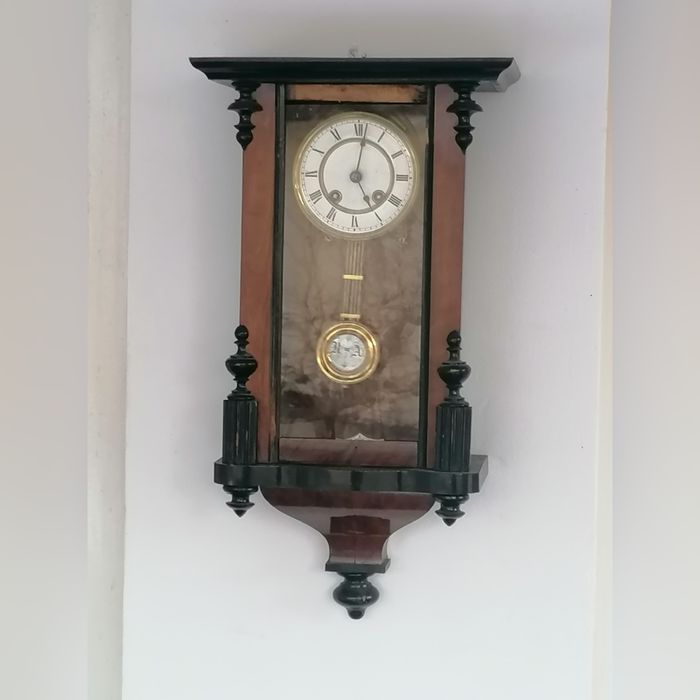 Ceas de perete cu pendul