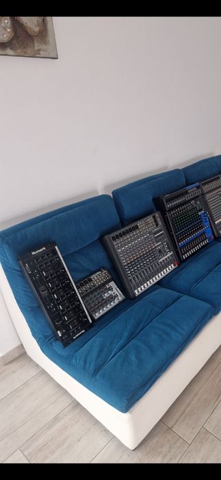 Mixere, amplificatoare,  rack-uri 
Midas DN4816-O

Midas DN4816-O