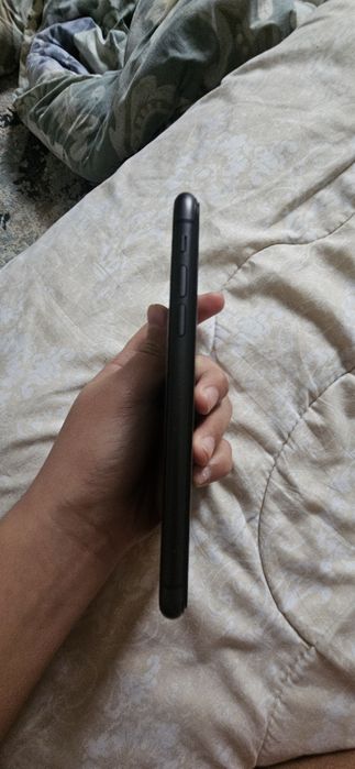 Продам Айфон 11 надо ремонт