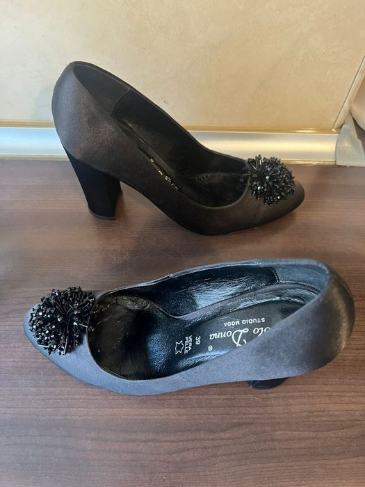 Pantofi negri satin
