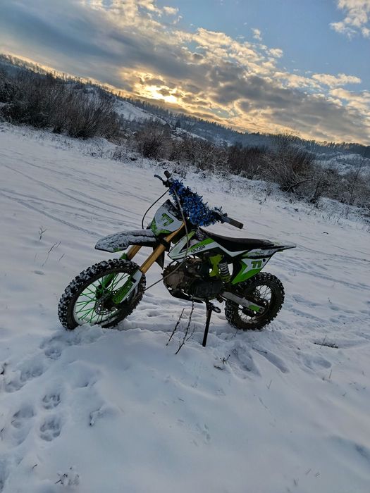 Vând cross 125 , funcționează perfect