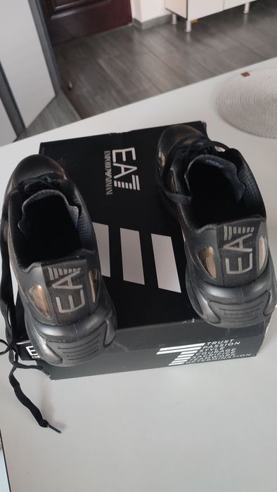 Adidasi Emporio Armani