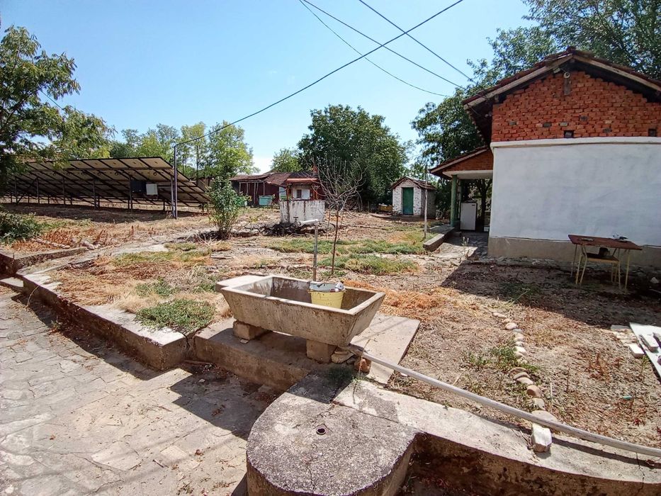 Продам на имот с. Манастирище област Враца