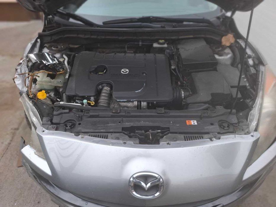 Vand Mazda 3 hatchback 2010 avariata