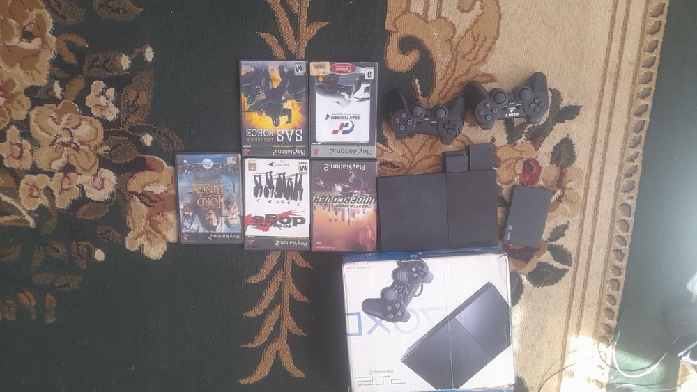 Playstation 2 slim sotiladi