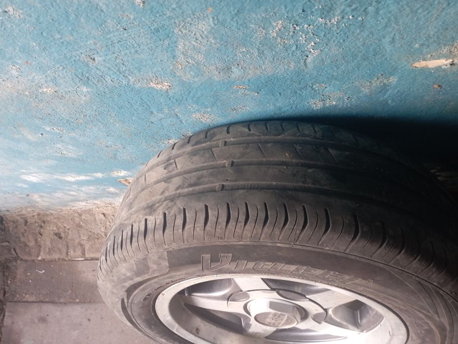 Продам диски вместе с шинами