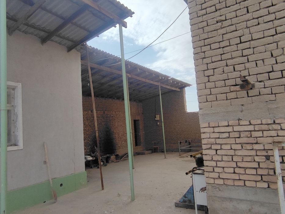 Uchaska sotiladi 61 sotik