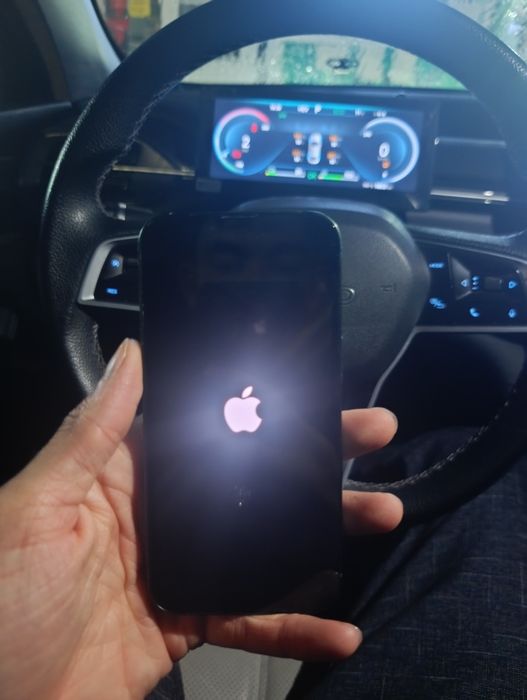 Iphone 13 4/128 ishlashi zor