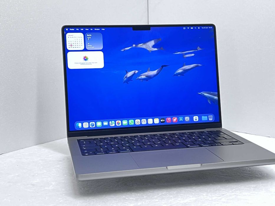 Реновиран лаптоп Apple MacBookPro 18.3 14.2" 3K+ M1 Pro 32GB 500GB
