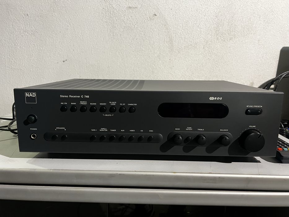 Стерео ресийвър NAD C 740