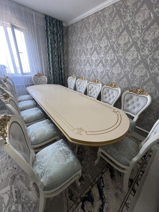Стол и стулья комплект