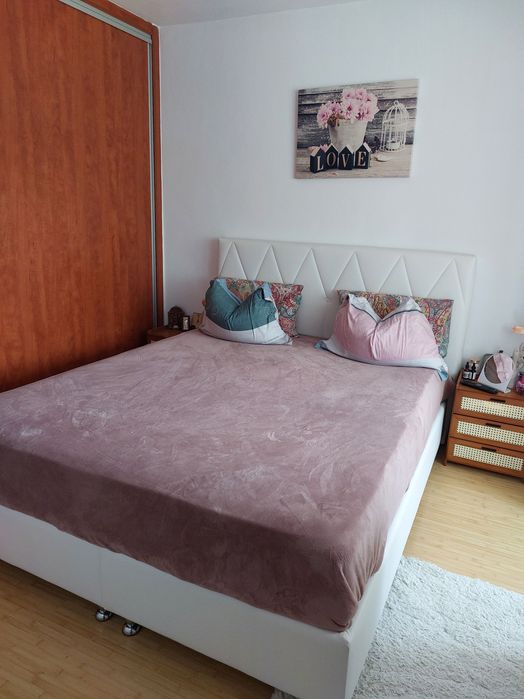 Apartament 3 camere semidecomandat
