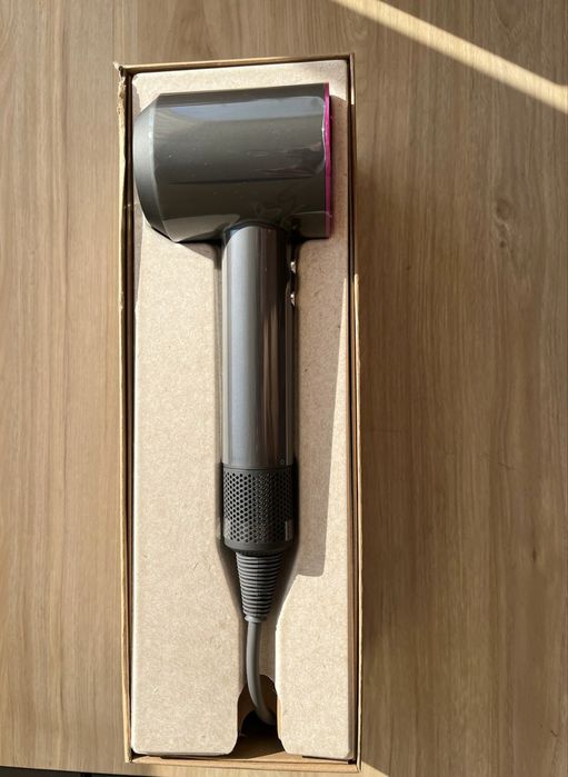 Dyson Supersonic HD08 nou