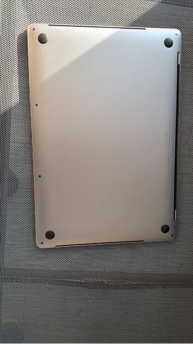 Macbook pro 15” 2017 i7 4nuclee 256 gb silver