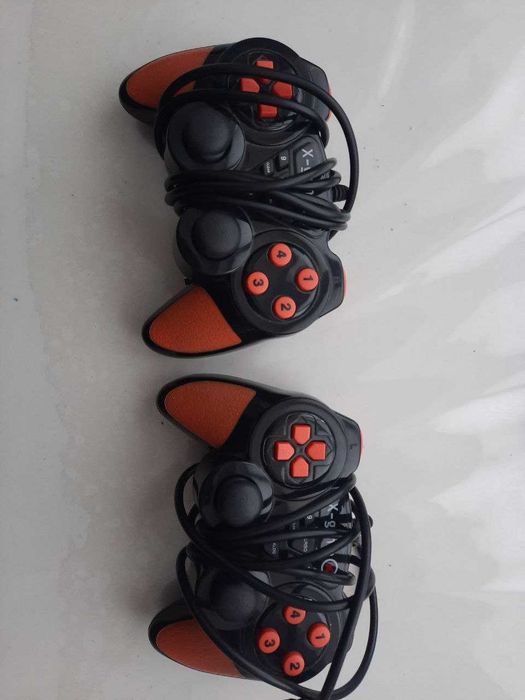 Продам Два геймпада для любых игр