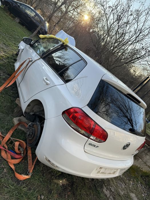НА ЧАСТИ Golf 6 1.6lpg